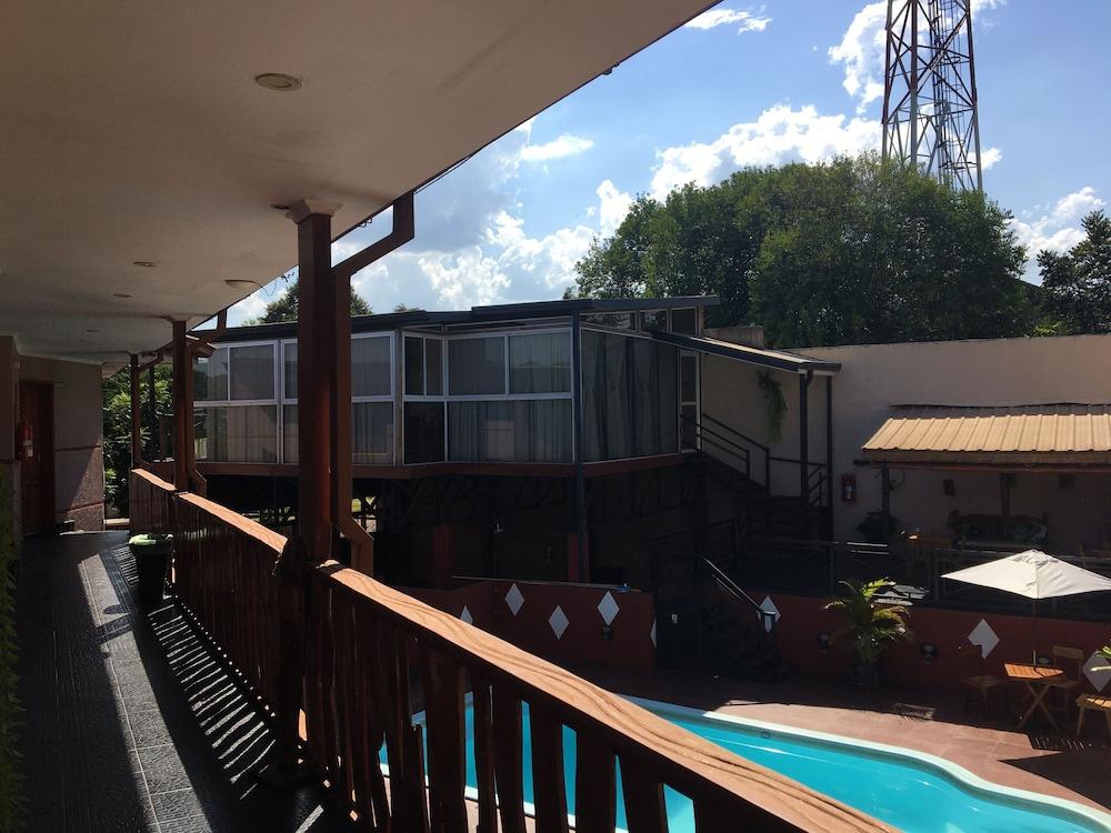 Tupa Boutique Hotel Puerto Iguazú Zewnętrze zdjęcie